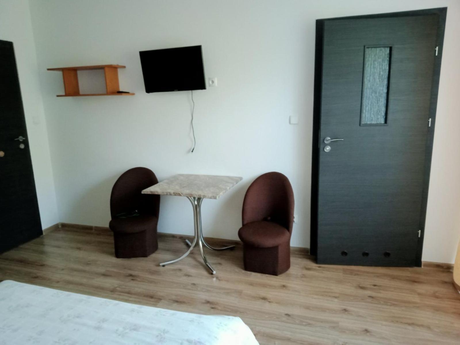 Appartement Pokoje U Nadii à Karwienskie Bloto Drugie Chambre photo